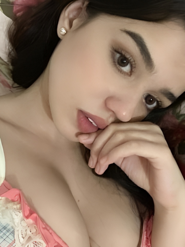 Моника привлекальеная девушка из Симферополя цена от 1500 руб