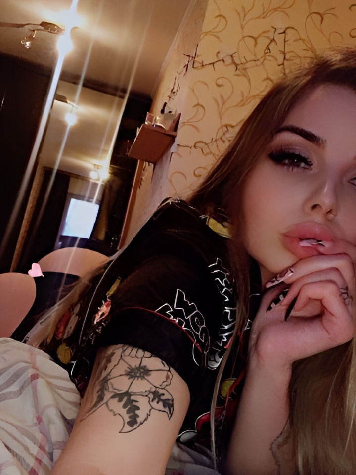 Зиглинда привлекальеная девушка из Симферополя цена от 2500 руб