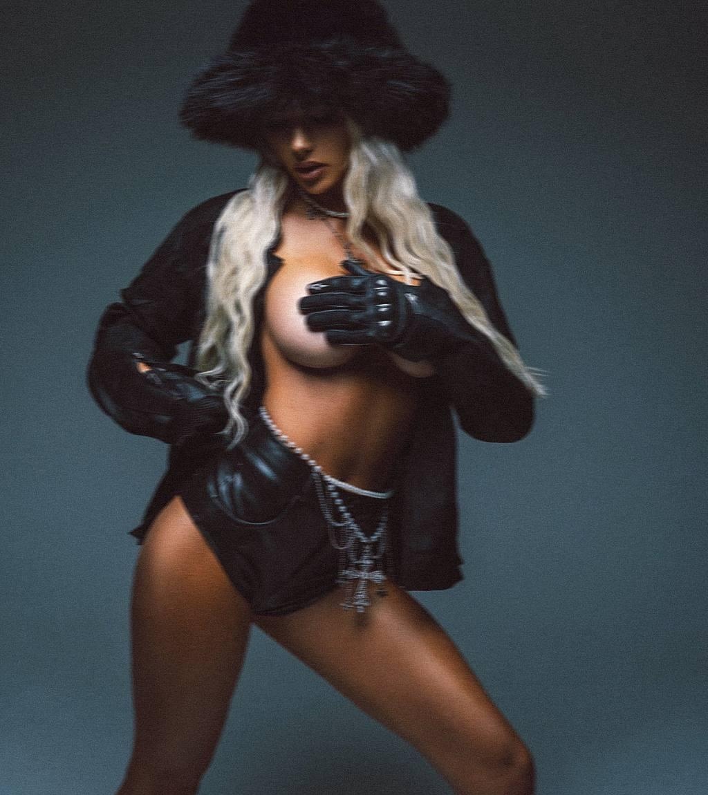 Елена привлекальеная девушка из Симферополя цена от 7000 руб