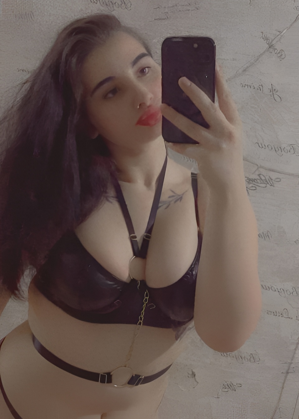 Соня привлекательная девушка из Симферополя цена от 15000 руб