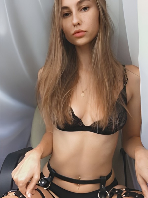 Ирма привлекательная девушка из Симферополя цена от 3000 руб