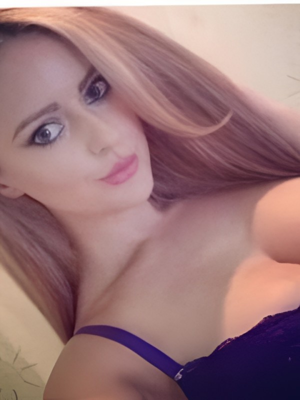 Юля привлекательная девушка из Симферополя цена от 2500 руб