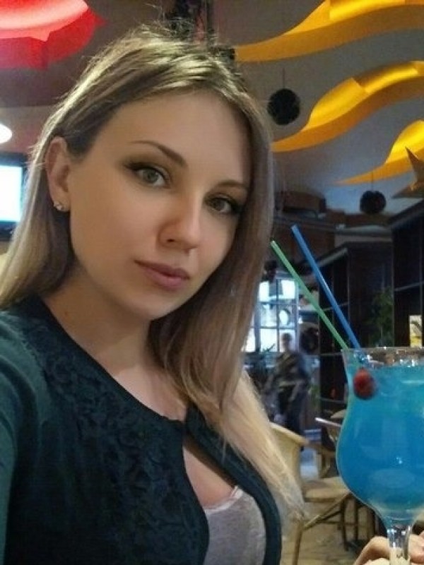 Надежда привлекательная девушка из Симферополя цена от 3500 руб