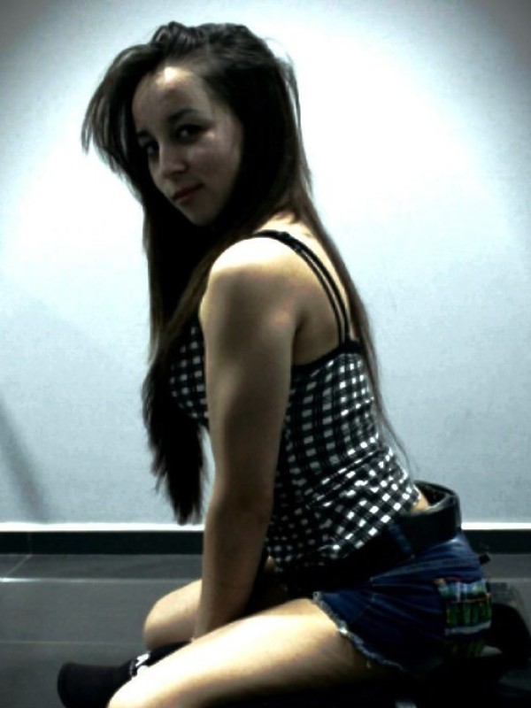 Арина привлекательная девушка из Симферополя цена от 3500 руб