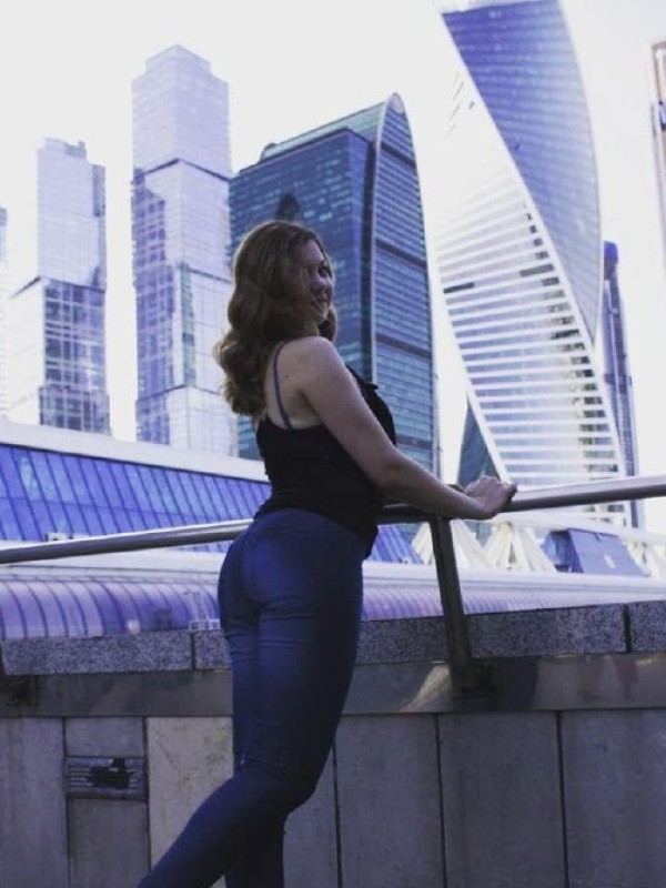 Алина привлекательная девушка из Симферополя цена от 3500 руб