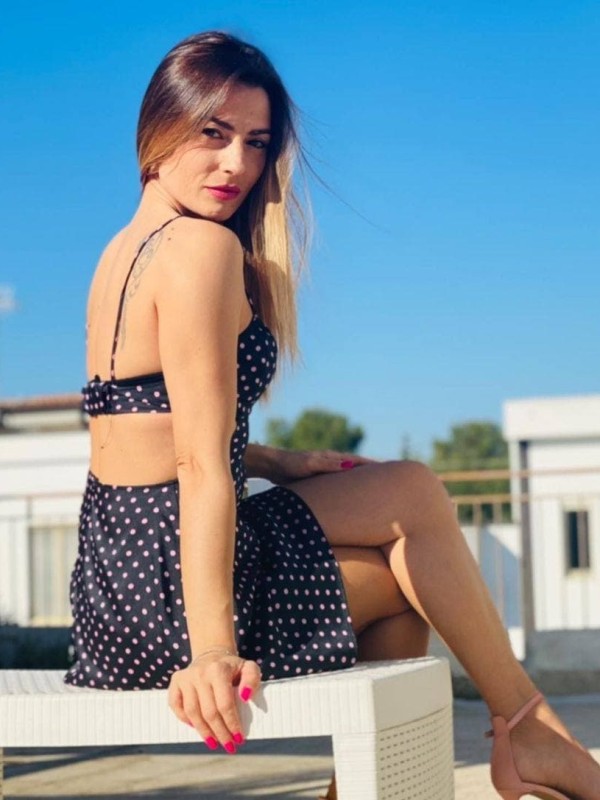 Оксана привлекательная девушка из Симферополя цена от 3500 руб