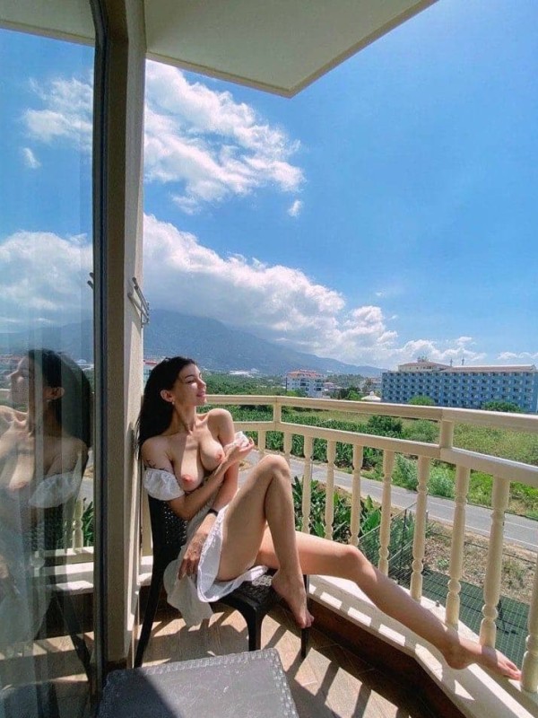 Зара привлекательная девушка из Симферополя цена от 3000 руб