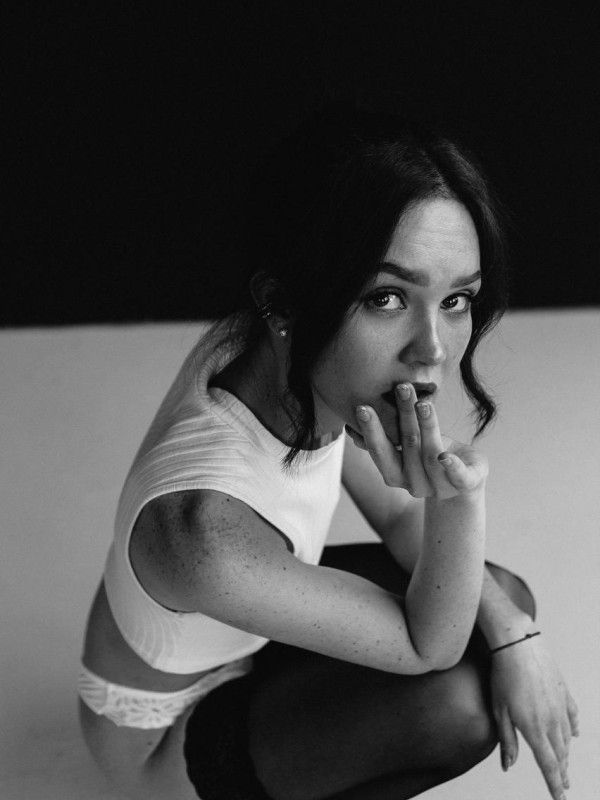 Алиночка привлекательная девушка из Симферополя цена от 8000 руб